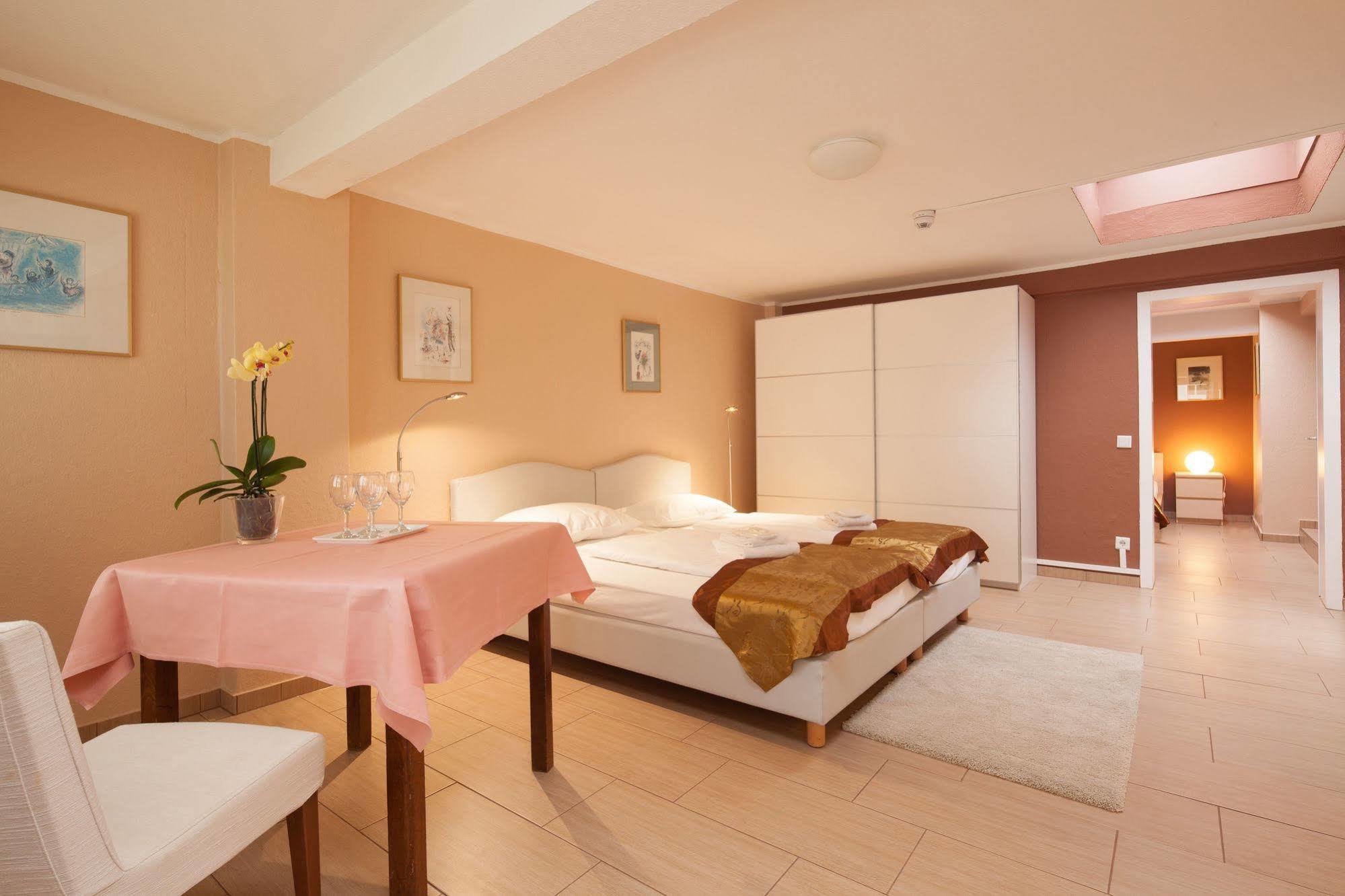Hotel Herzog ดุสเซลดอร์ฟ ภายนอก รูปภาพ